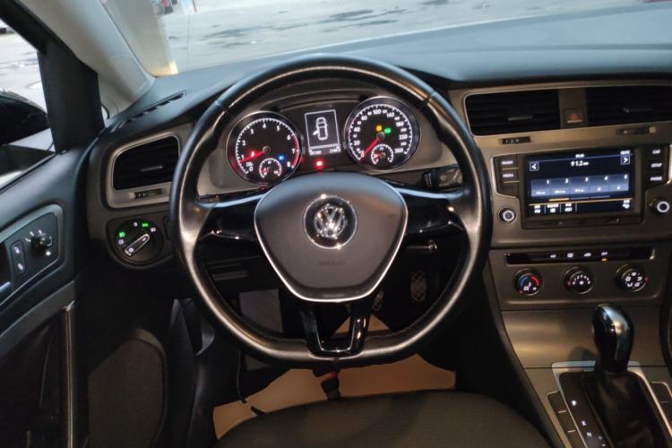 Used Volkswagen Golf 2016 1.6L Automatic Comfort Model
