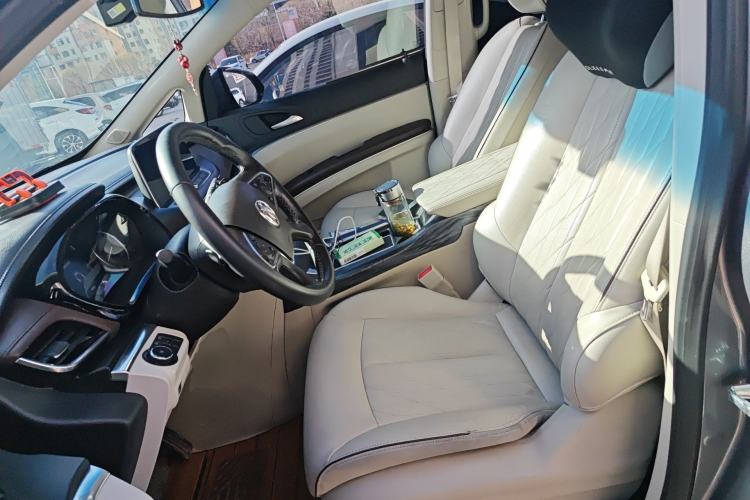 Used Buick GL8 2021 Land Cruiser Executive Class 652T Smart Luxury Model
