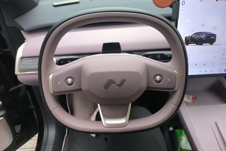 Used ONVO L60 2025 Model—60 kWh Rear-Wheel-Drive Version Steering Wheel