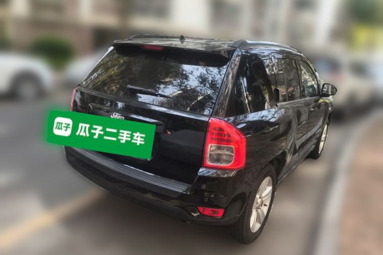 Used Jeep Compass 2012 2.4L four-wheel-drive sport version
