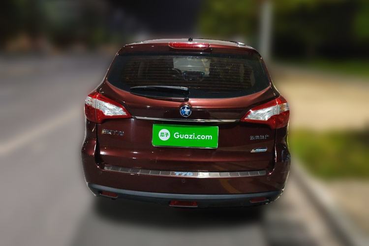 Used Venucia T70 2016 2.0L CVT Smart Choice Edition
