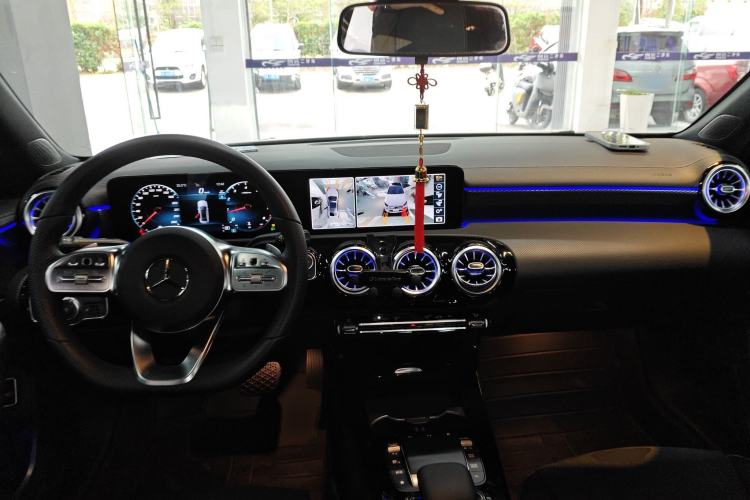 Used Mercedes-Benz A-Class 2022 Revised Version A 200 L Sport Sedan Fashionable Style