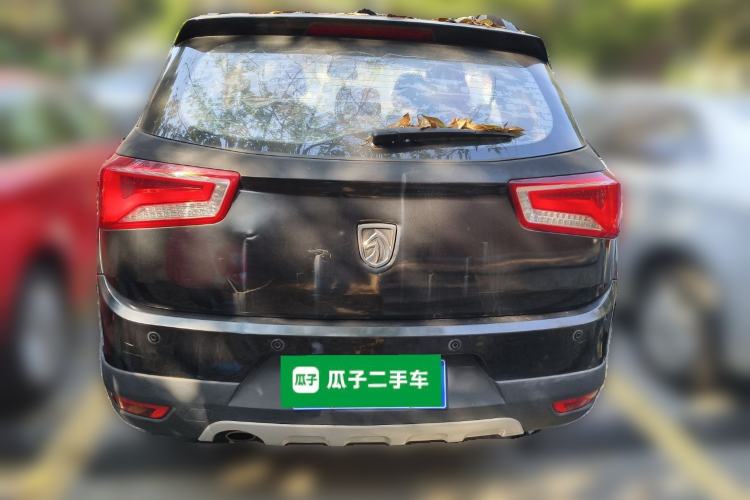 Used Baojun 560 2015 1.8L manual luxury version
