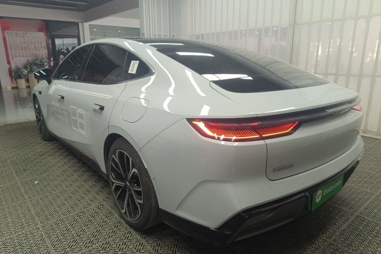 Used Geely Galaxy E8 2025 Model—610km Exploration+ Version