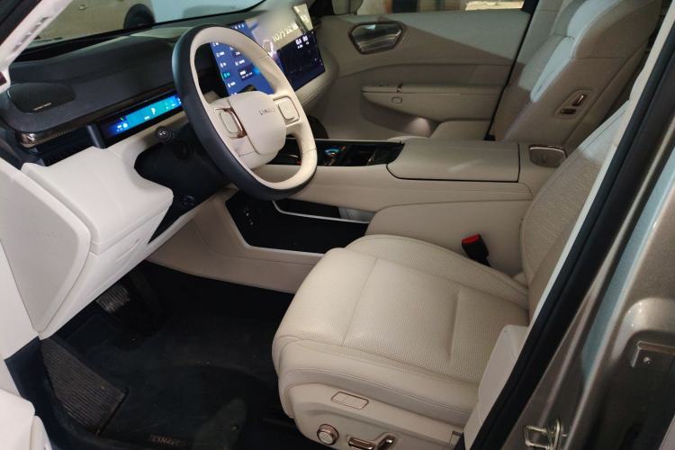 Used Lynk & Co 900 2025 1.5T Ultra
