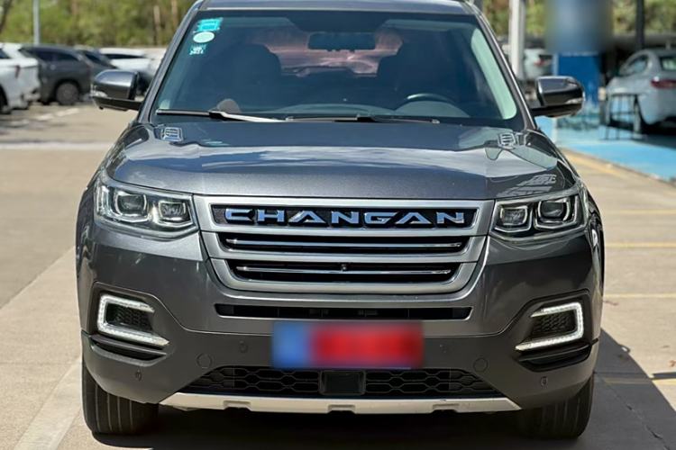 Used Changan CS95 2017 2.0T Two-Wheel Drive Zhiyuan Edition
