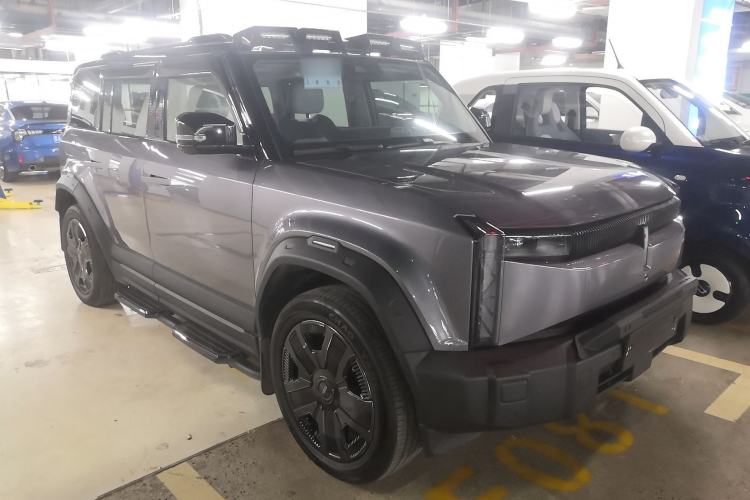 Used iCAR 03 2024 501km Four-wheel Drive Long-Range Advanced Version