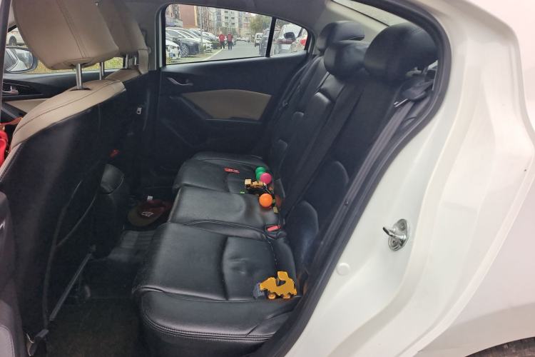 Used Mazda Mazda 3 Axela 2014 Sedan 1.5L Automatic Comfort Model