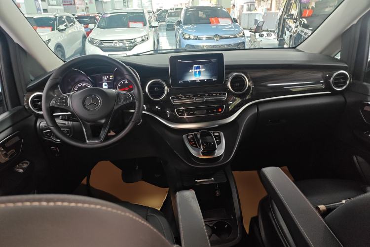Used Mercedes-Benz V-Class 2018 V 260 Avantgarde Edition China V