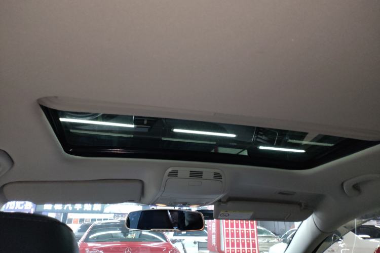 Used Volkswagen Magotan 2015 Facelift 1.8TSI Luxury Model
