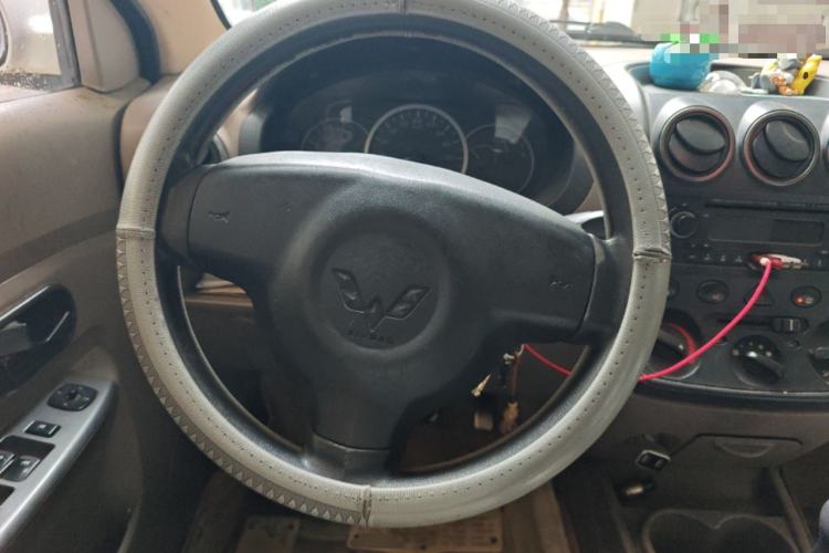 Used Wuling Hongguang 2014 1.2L Standard Model China IV Steering Wheel