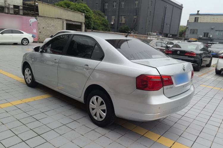 Used Volkswagen Jetta 2015 Value Edition 1.6L Manual Fashionable Style Rear Left 45 Deg