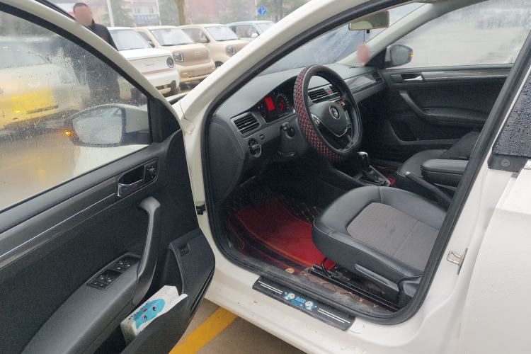 Used Volkswagen Santana 2016 1.6L Automatic Comfort Edition