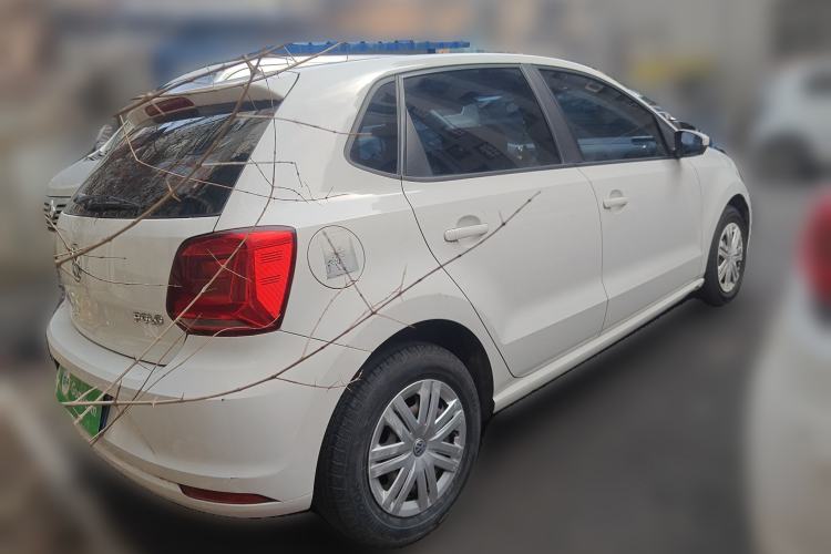 Used Volkswagen Polo 2016 1.4L Manual Fashion Model
