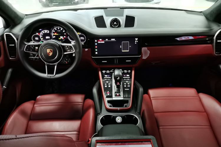 Used Porsche Cayenne E-Hybrid 2023 Cayenne E-Hybrid 2.0T Platinum Edition Center Console