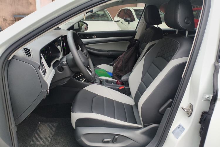 Used Volkswagen Bora 2025 Model, Facelifted 300TSI DSG Zunxing Edition