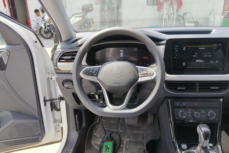 Used Volkswagen Tharu 2025 New Sharp 1.5L Ambitious Edition
