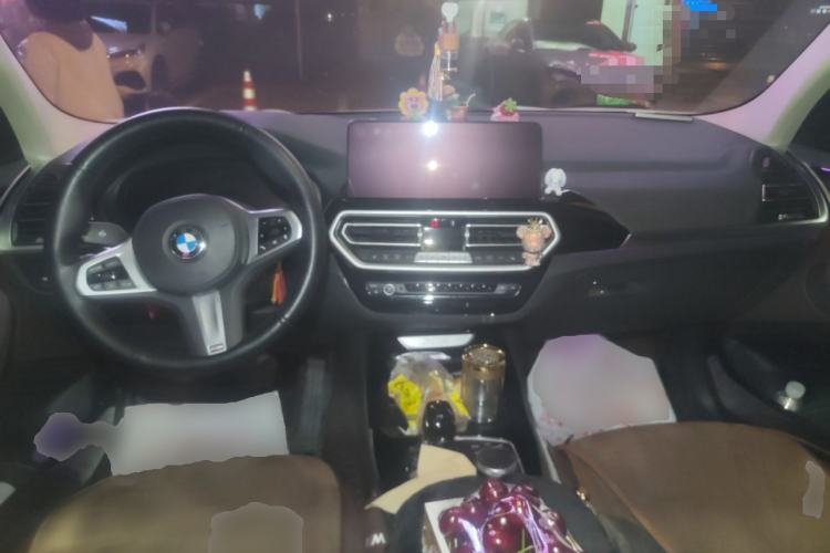 Used BMW X3 2022 xDrive25i M Sport Package Center Console