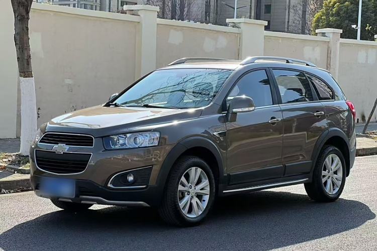 Used Chevrolet Captiva 2015 2.4L 4x4 Flagship Edition 7-Seater