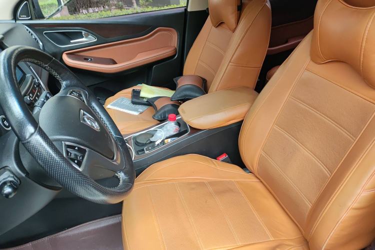 Used Baojun 560 2017 Rhythmic Edition 1.8L iAMT Prestige Model Left Front Seat