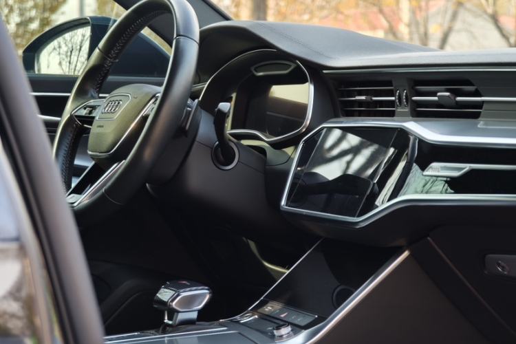 Used Audi A6L 2019 40 TFSI Luxury Dynamic Model
