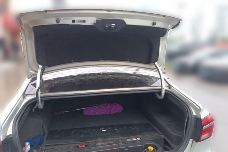 Used Roewe i6 New Energy 2017 45T Hybrid Connect & Smart Enjoyment Edition
