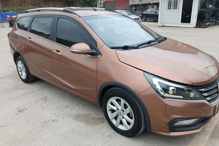 Used Baojun 310W 2017 1.5L Manual Fashion Model China V