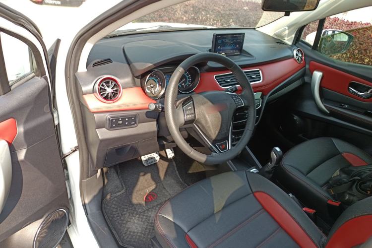 Used Haval H1 2015 1.5L AMT Luxury Model
