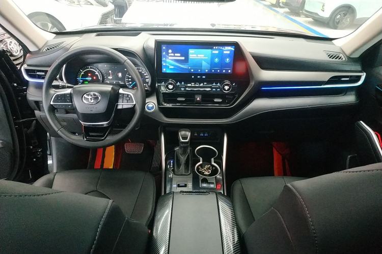 Used Toyota Highlander 2022 Dual-Engine 2.5L Four-Wheel Drive Prestige Version 7 Seats Interior 2