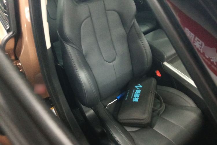 Used Land Rover Range Evoque 2015 2.0T Five-Door Zhiyao Edition Right Front Seat