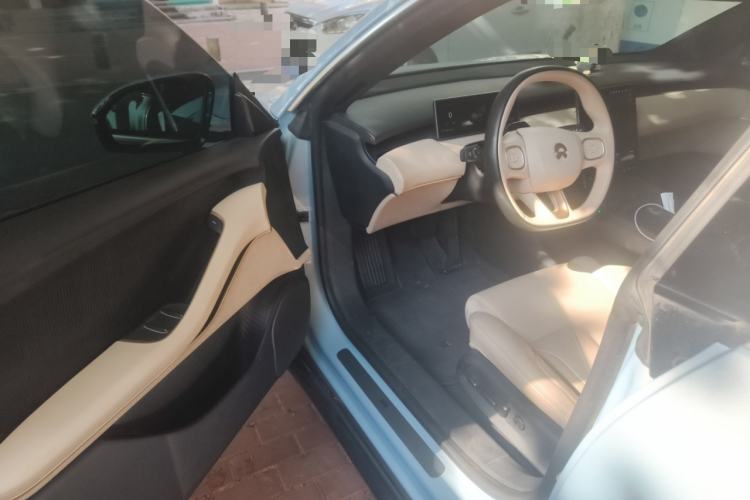 Used Nio ET5 2022 75 kWh Driver Seat