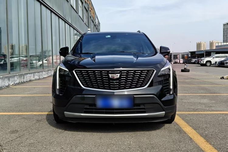 Used Cadillac XT4 2021 28T Two-Wheel Drive Leading Version
