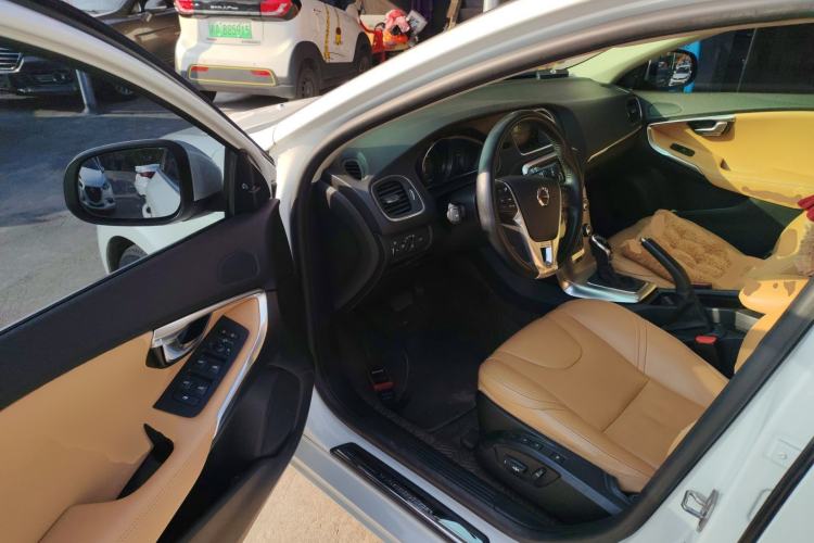 Used Volvo V40 2017 T3 Zhiya Edition Driver Seat