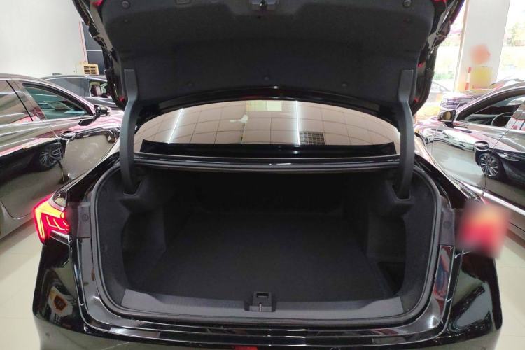 Used Buick LaCrosse 2024 Avia Edition Trunk