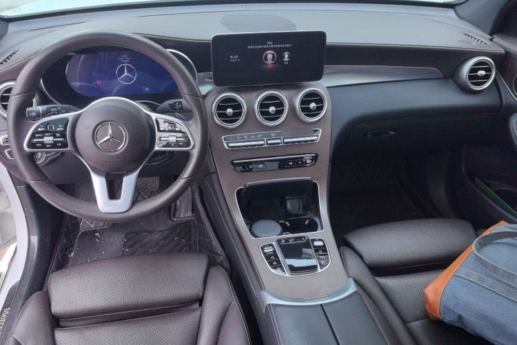 Used Mercedes-Benz GLC 2020 Facelift GLC 300 L 4MATIC Dynamic Edition
