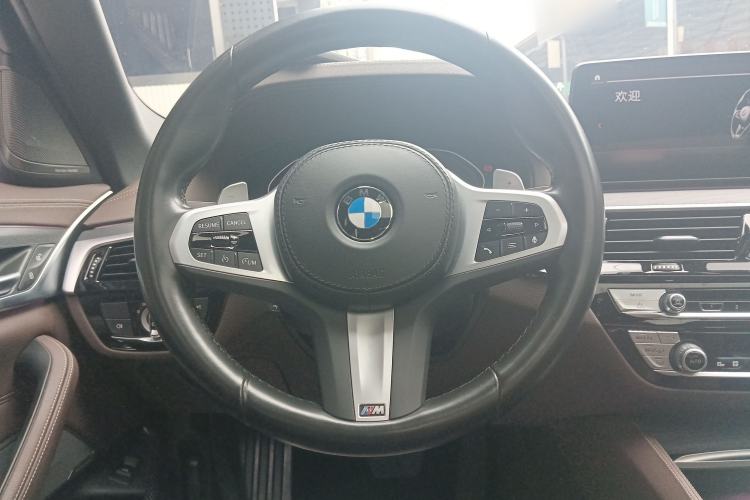Used BMW 5 Series 2022 Second Facelift 530Li Luxury Version M Sport Package Steering Wheel