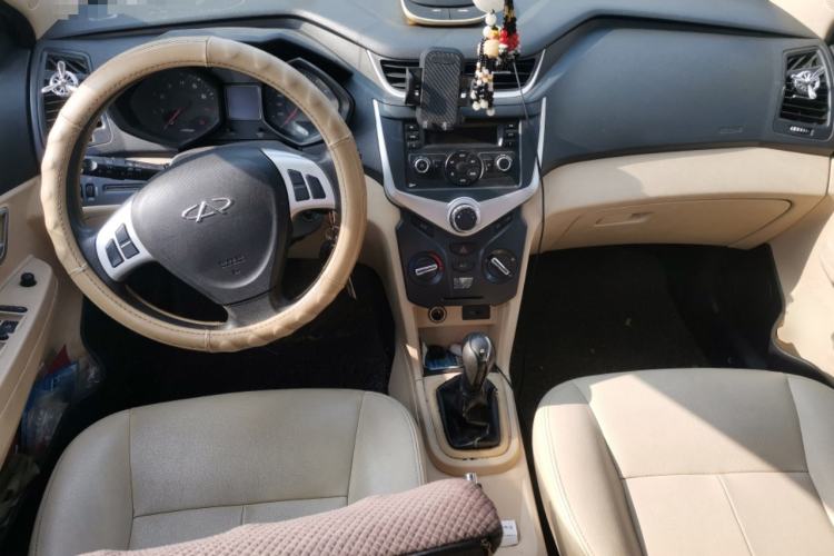 Used Chery Fengyun 2 2014 Hatchback 1.5L Manual New Youth Edition