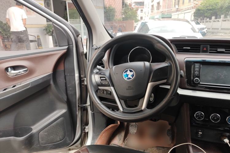 Used Venucia M50V 2017 1.5L XL Manual Comfort Edition Steering Wheel