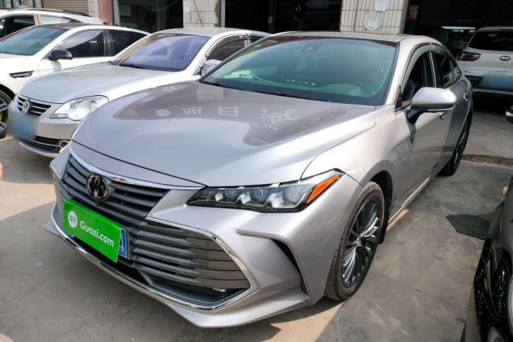 Used Toyota Avalon 2019 2.0L XLE Premium Edition China VI