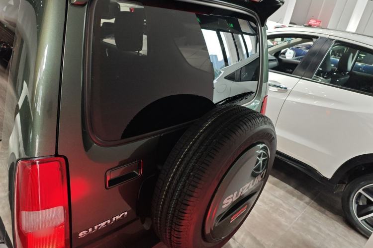 Used Suzuki Jimny 2015 1.3 AT Mode3 Navigation Edition
