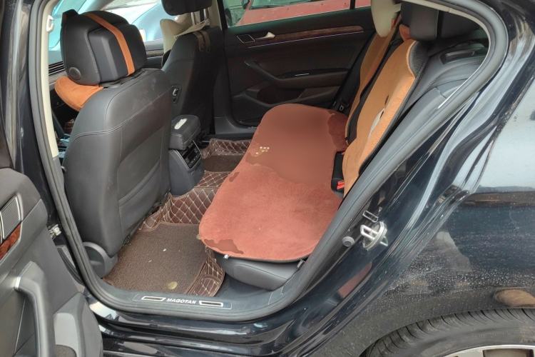 Used Volkswagen Magotan 2017 380TSI DSG Prestige Edition Left Rear Seat