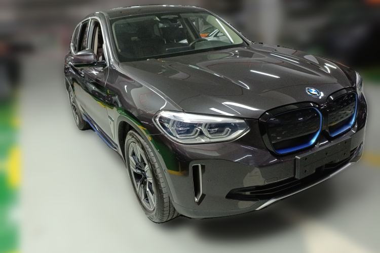 Used BMW iX3 2021 Leading Model Front Right 45 Deg