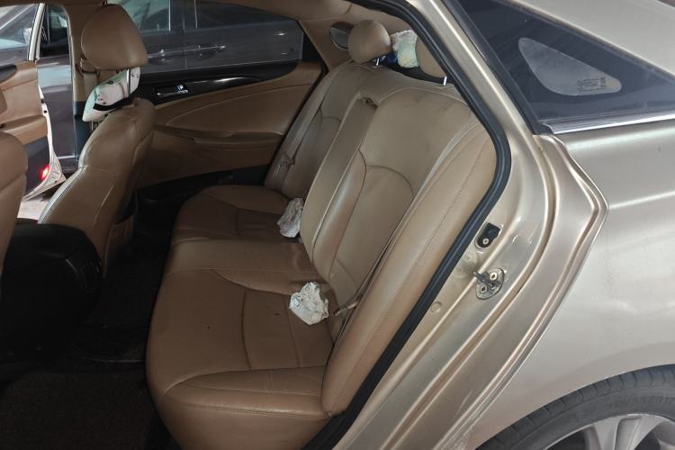 Used Hyundai Sonata 2011 2.0L Automatic Luxury Edition Left Rear Seat