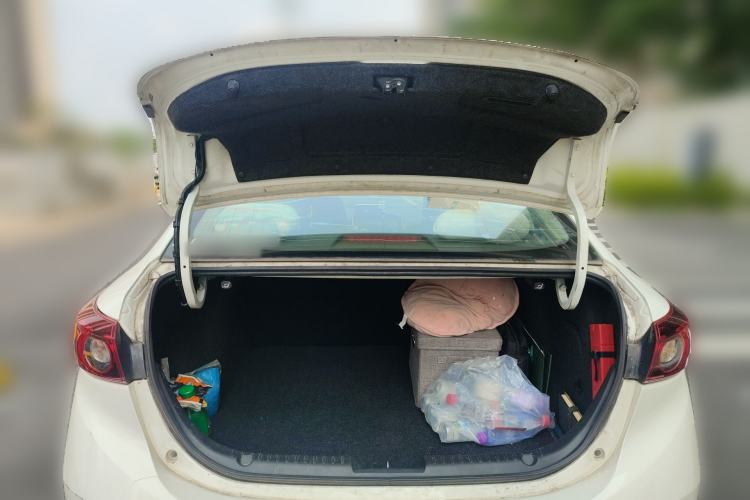 Used Mazda 3 Axela 2016 Sedan 1.5L Automatic Comfort Model
