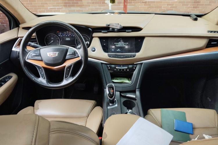 Used Cadillac XT5 2016 28T 4x4 Platinum Edition
