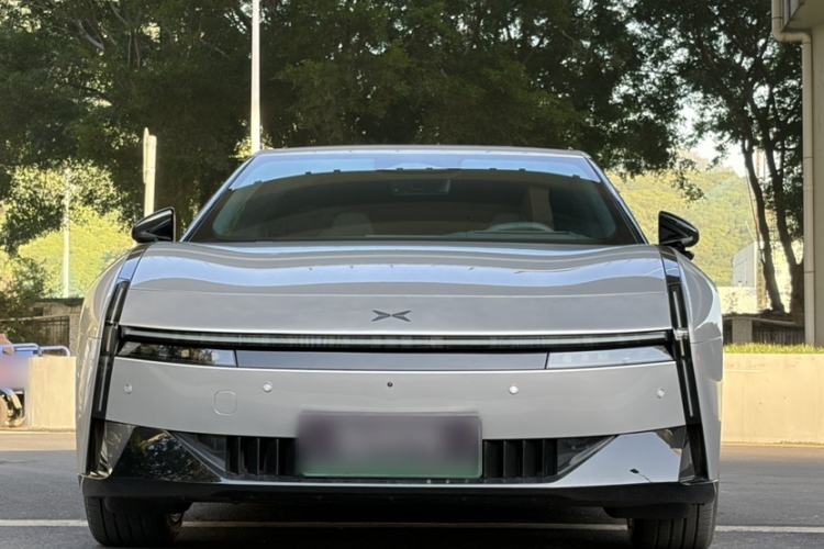 Used XPeng P7 2025 Model—750 All-Wheel-Drive High-Performance Ultra
