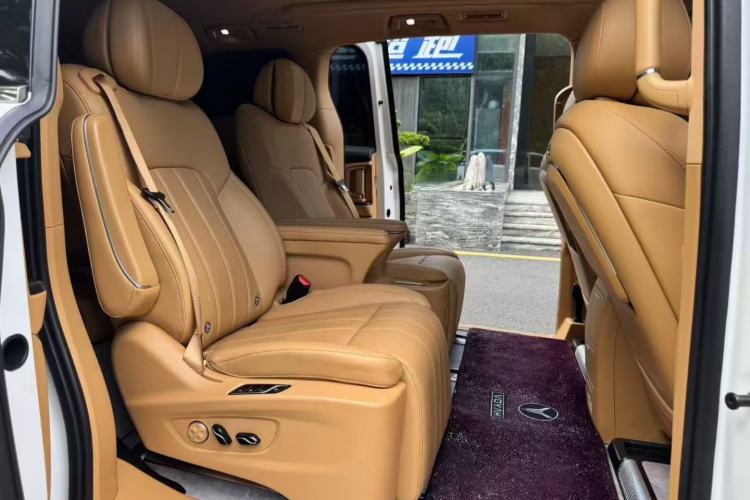 Used VOYAH Dream 2024 PHEV Extended-Range Premium Edition