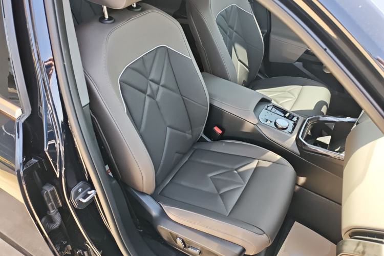 Used BMW X3 2025 Model, Facelifted xDrive25L Luxury Package