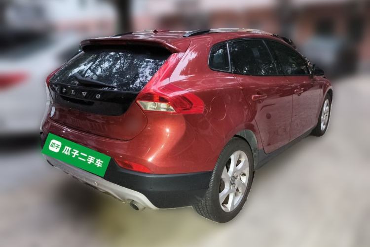 Used Volvo V40 2014 Cross Country T5 AWD Smart Luxury Edition Rear Right 45 Deg