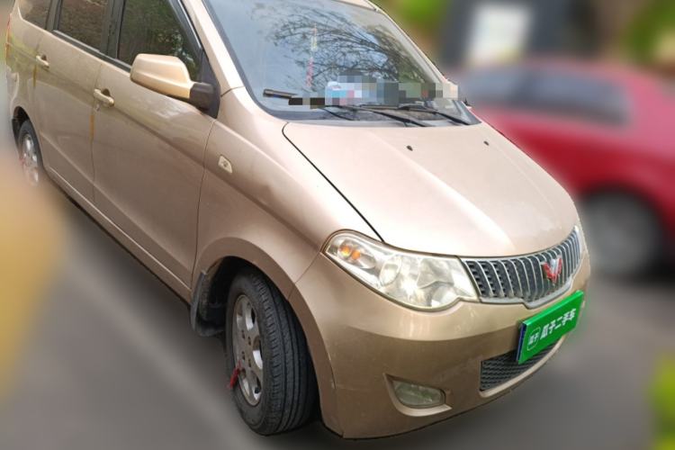 Used Wuling Hongguang 2010 1.4L Luxury Model Front Right 45 Deg